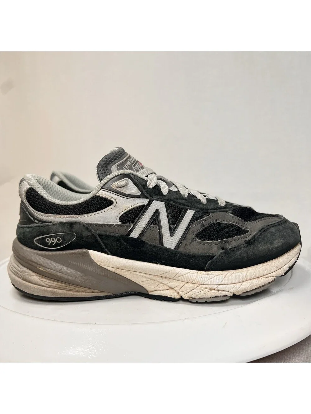 New Balance 990v6 Black M990BK6 Suede Running Shoes 990 - Women’s Size 5.5